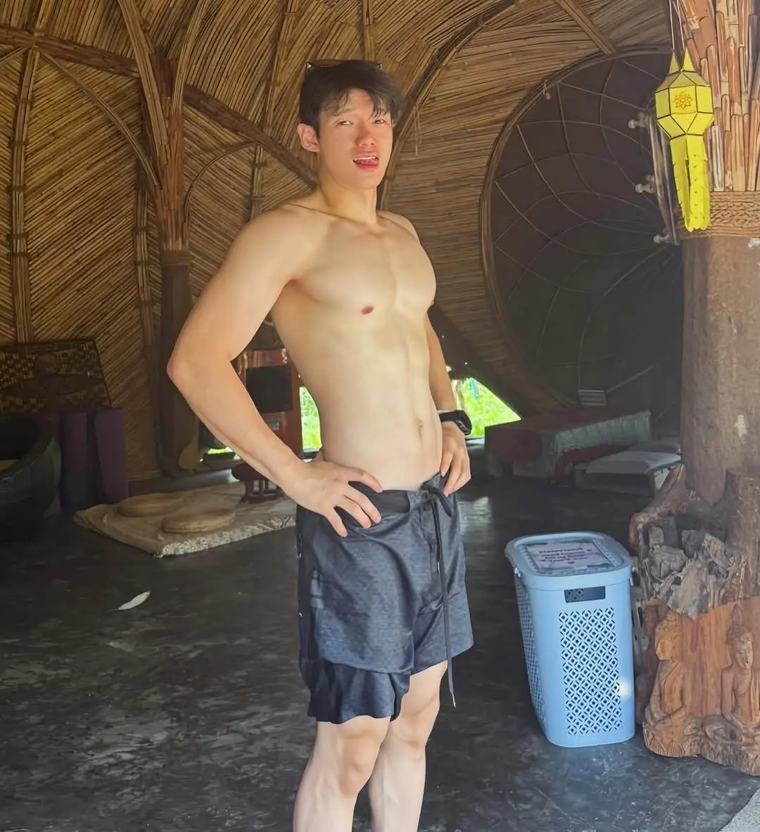 ถอดโชว์เรือนร่าง 2975