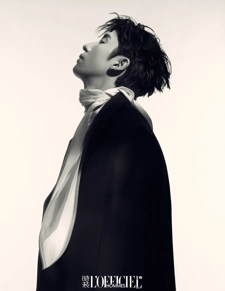 Lin Xiaojun @ L’OFFICIEL HOMMES China May 2026
