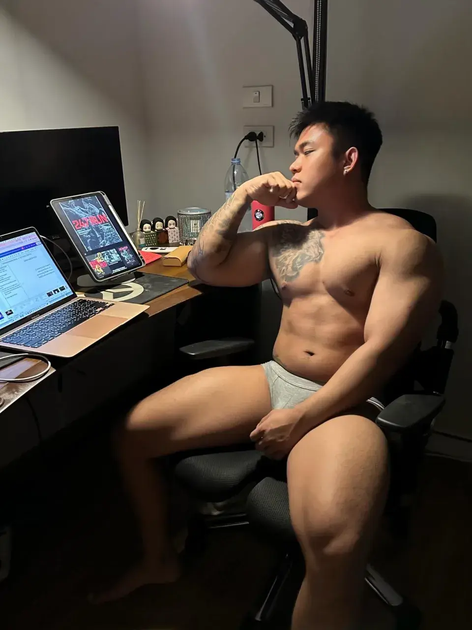 Male001 จำได้มั้ยยย หนุ่มหล่อดาวทวิตชื่อดัง