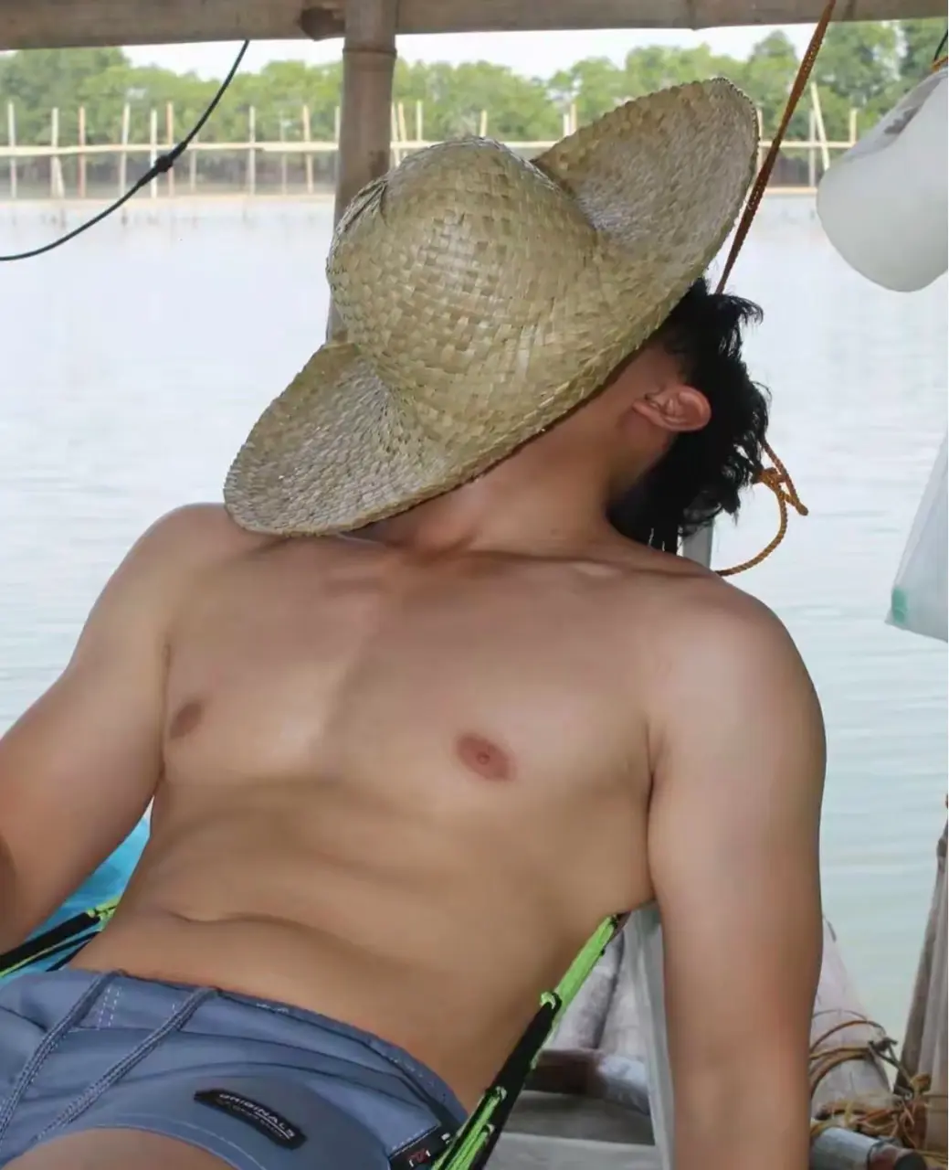ถอดโชว์เรือนร่าง 2978