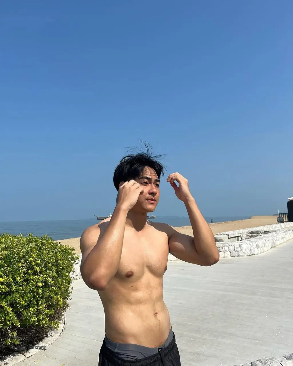 ถอดโชว์เรือนร่าง 2978
