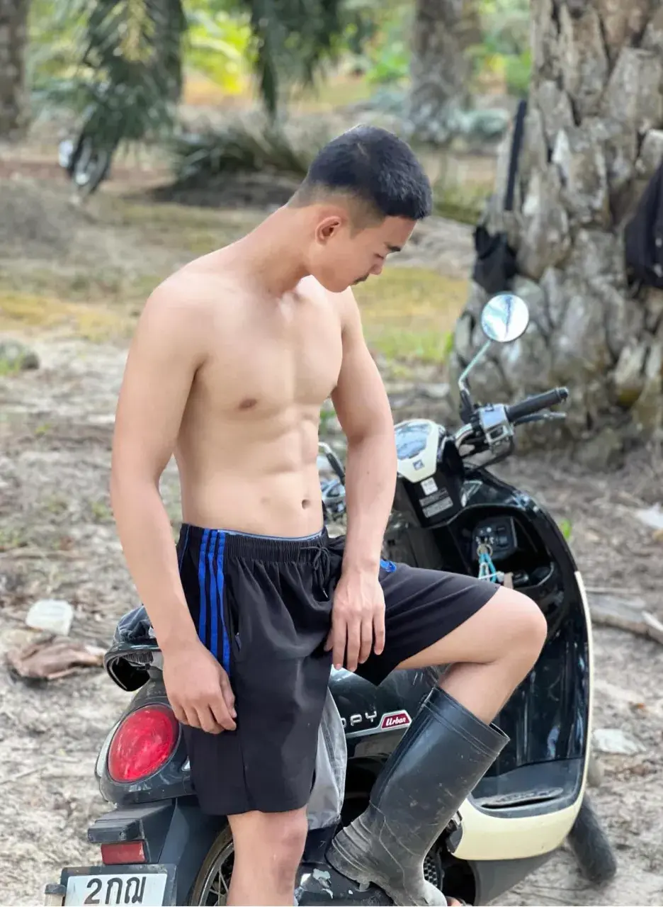 หนุ่มใต้ทั้ง &hearts;️