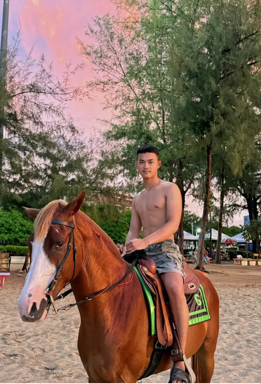 หนุ่มใต้ทั้ง &hearts;️
