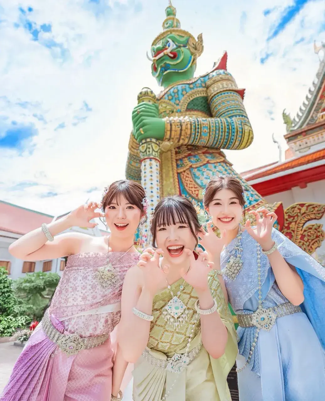 THAILAND 🇹🇭 | THAI TRADITIONAL COSTUME