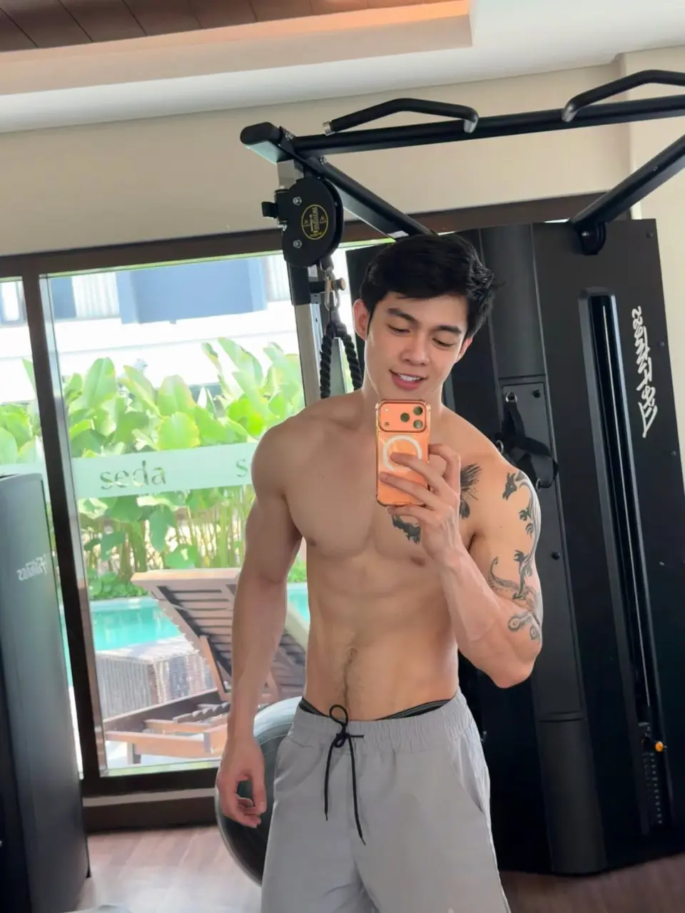 ถอดโชว์เรือนร่าง 2992