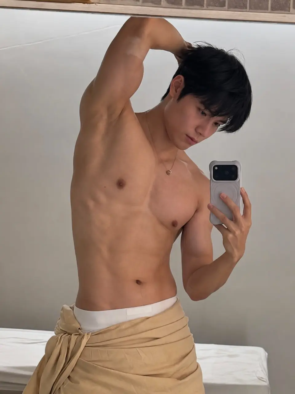 Cool guy :  sk33