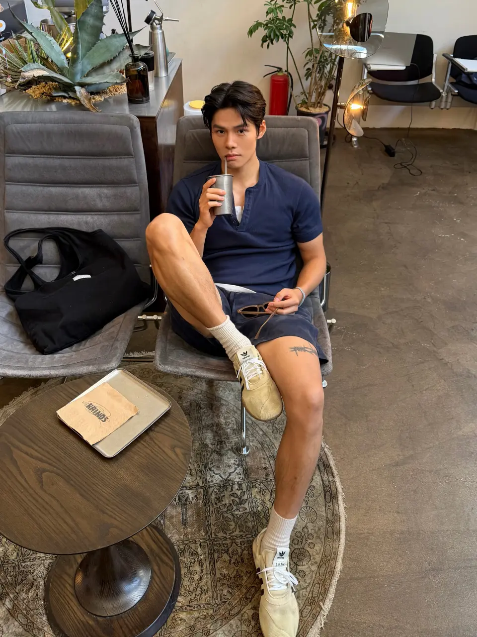 Cool guy :  sk33