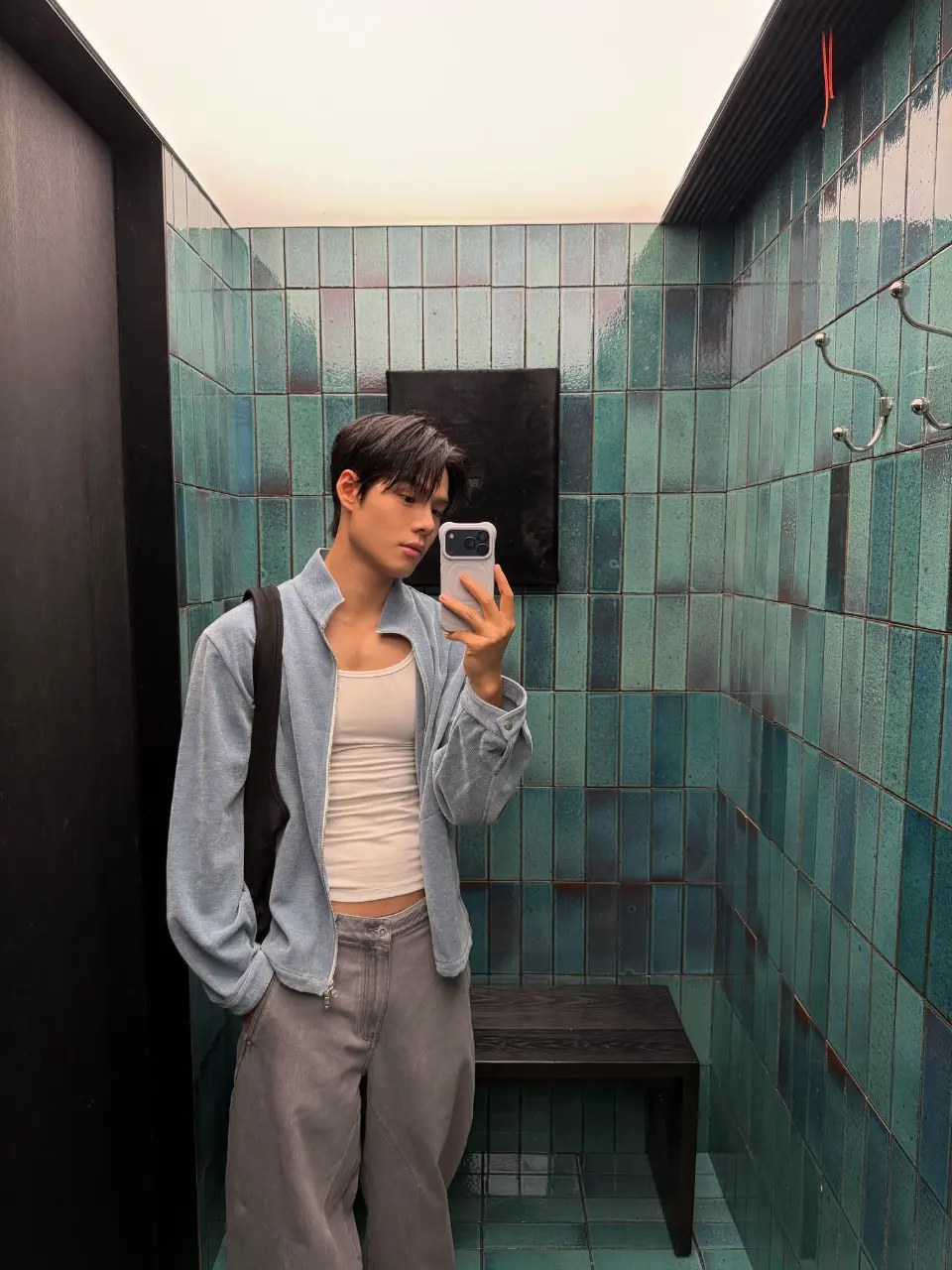 Cool guy :  sk33