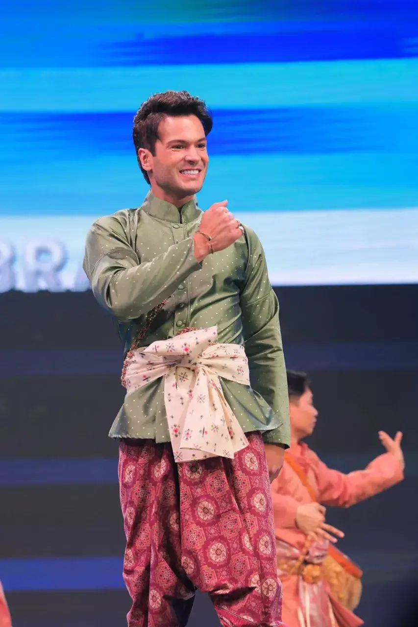 THAILAND 🇹🇭 | Thai Traditional attire for Men