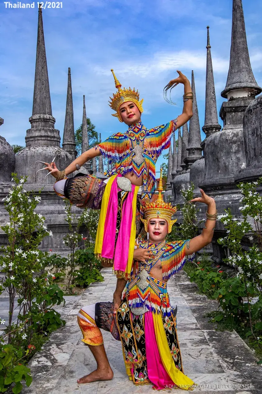 Nora Dance at Wat Phra Mahathat 🇹🇭