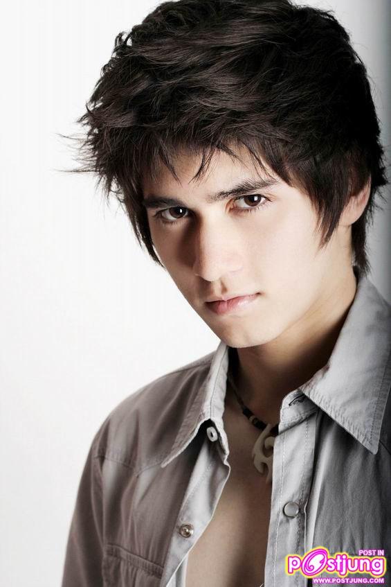 นาย jason หล่อสไตล์ลูกครึ่ง