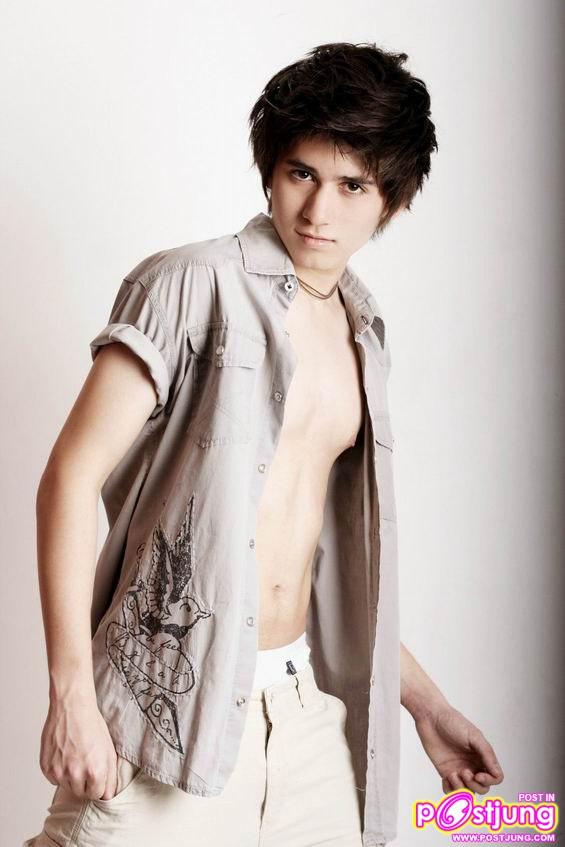 นาย jason หล่อสไตล์ลูกครึ่ง