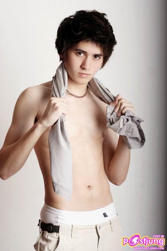 นาย jason หล่อสไตล์ลูกครึ่ง