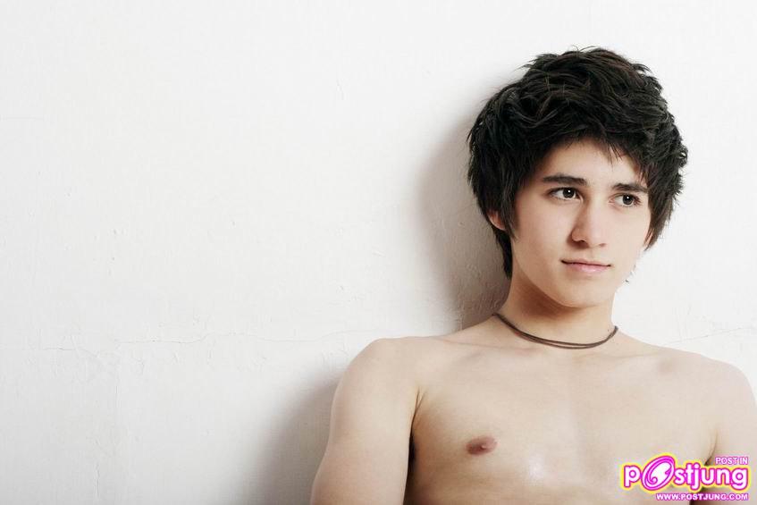 นาย jason หล่อสไตล์ลูกครึ่ง