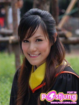 บูล-เอลิกา พลอยอัมพร
