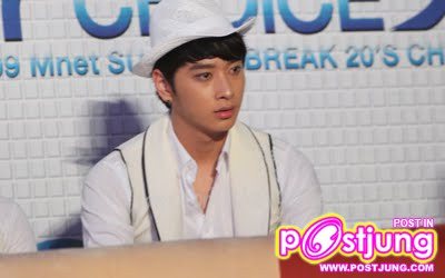 Nichkhun Horvejkul กับ Hwang Chansung