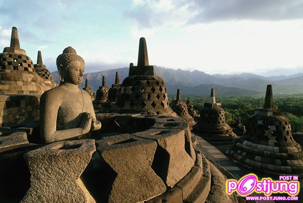 7. บุโรพุทโธ, Borobudur, Indonesia
