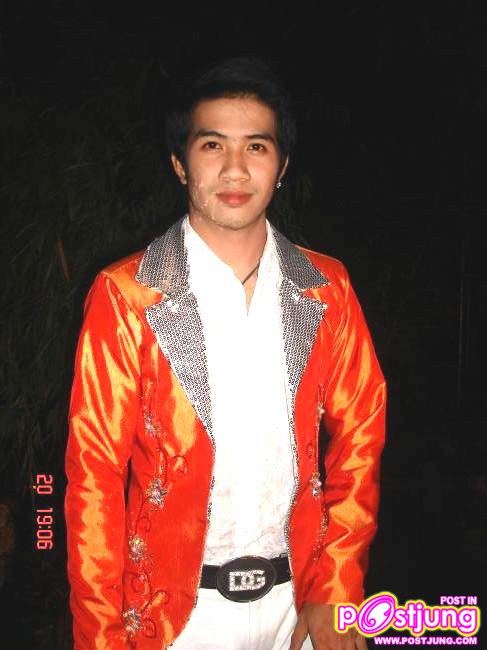 นักร้องวงวาเลนไทน์