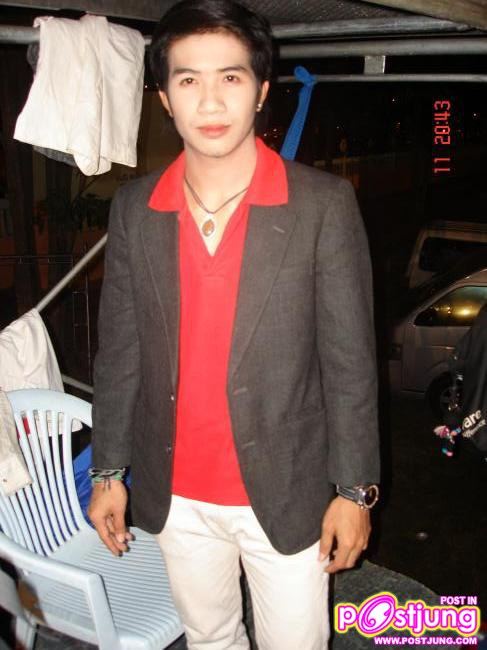 นักร้องวงวาเลนไทน์